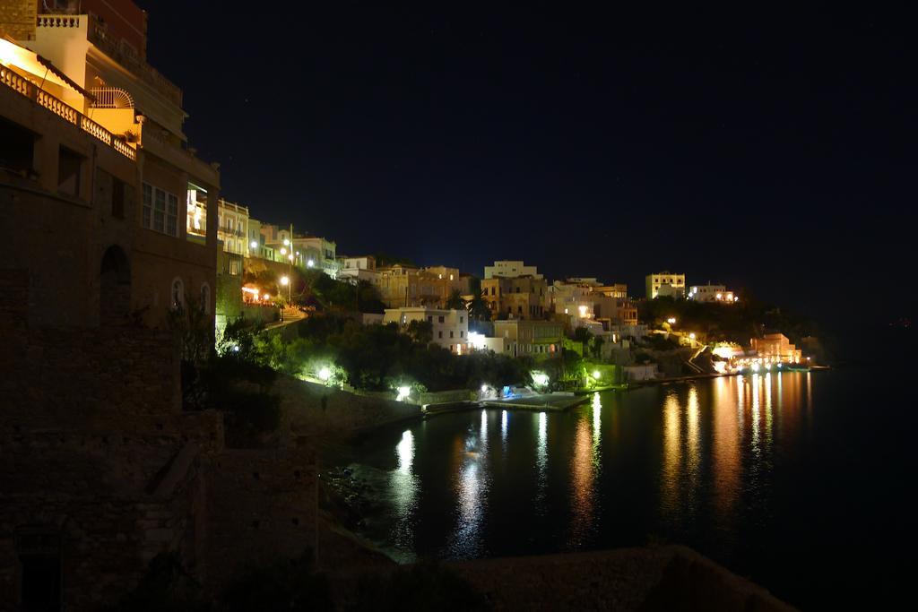 Apollonos Seafront Apartment Ermoupoli Exterior photo